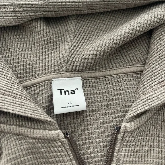 Aritzia tna waffle boxy hoodie - Picture 4 of 5